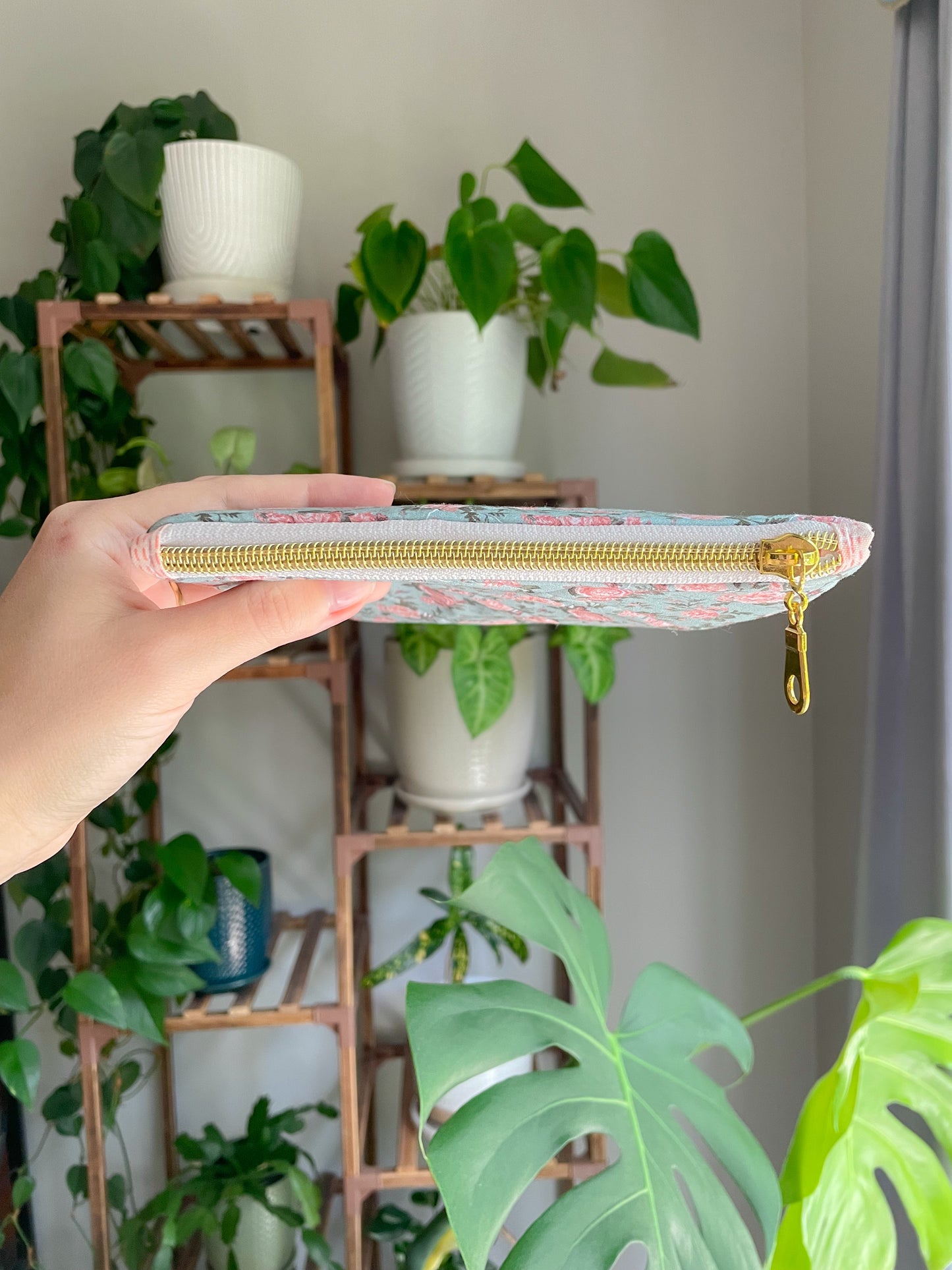 Cottage Core Vintage Rose E-Reader Sleeve