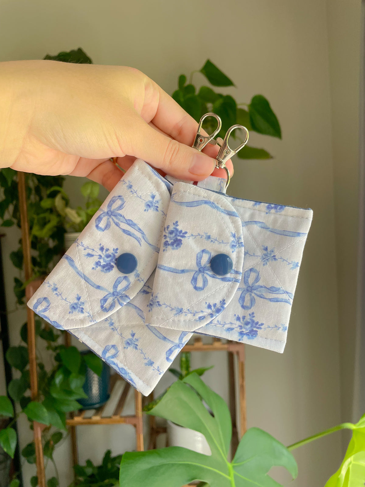Cottage Core Denim Bows Earbud Case