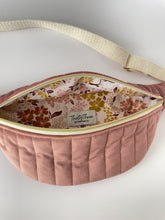 Load image into Gallery viewer, Quilted Velvet Mauve Belt Bag
